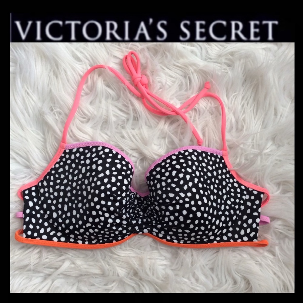 NWOT VS Getaway Halter Bikini Top